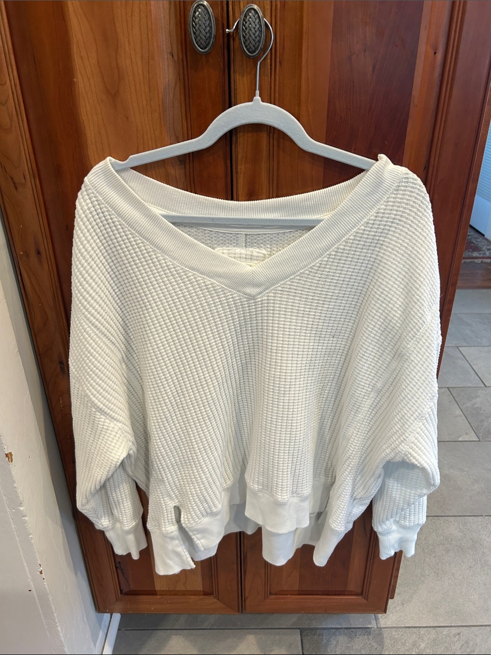 American Eagle Outfitters White V-Neck Waffle Knit Pullover